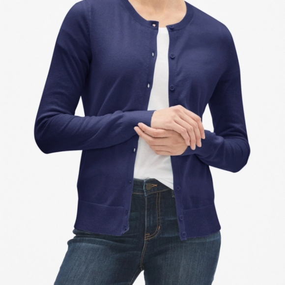 Cardigans - Picture 3 of 8